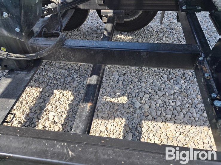 2023-j&m-c450-4-box-seed-tender-image-17