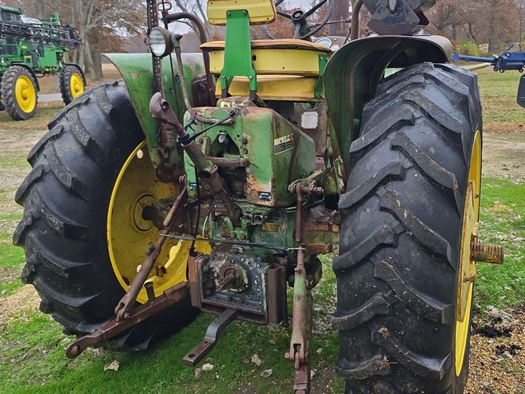 2023-john-deere-3010-image-4