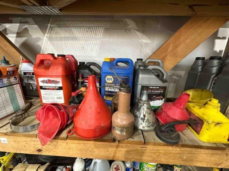 contents-of-shelf--oils,-filters,-funnels,-fluids-image-5