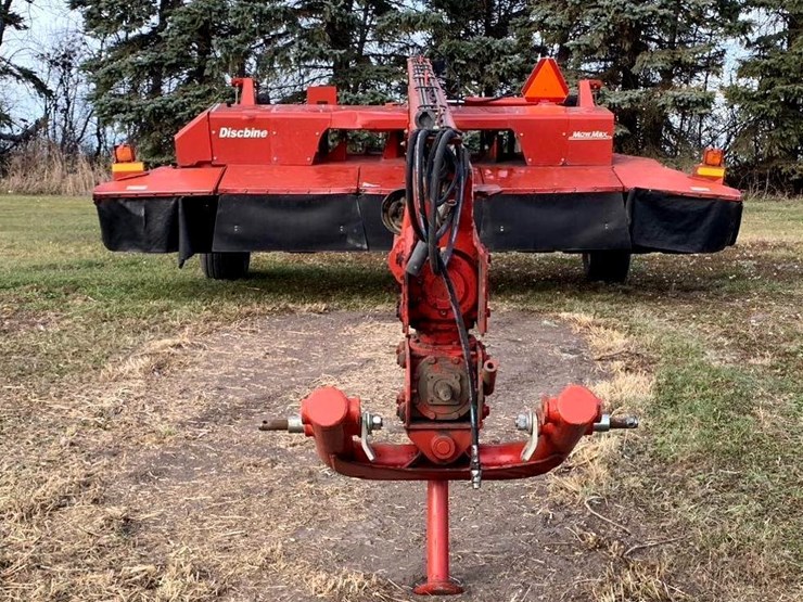 2011-new-holland-h7460-image-2