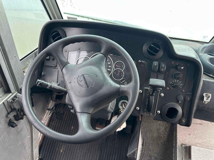 2008-utitimaster-workhorse-step-van-image-15