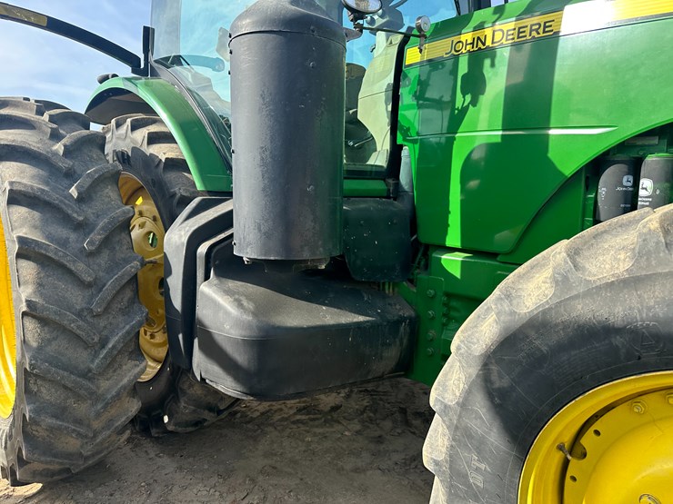 2013-john-deere-8285r-image-27