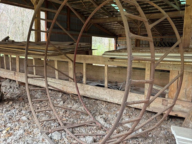 round-bale-hay-feeder-image-1