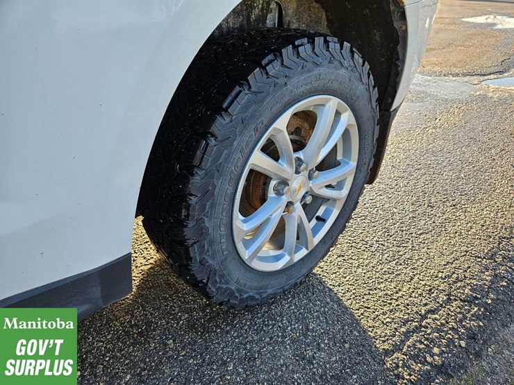 2016-chevrolet-equinox-lt-image-19