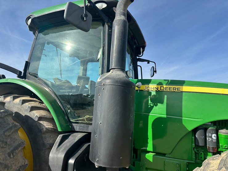 2013-john-deere-8285r-image-33