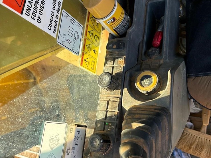 2023-caterpillar-320gc-image-20