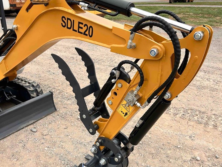 unused-sdle20-mini-excavator-image-7