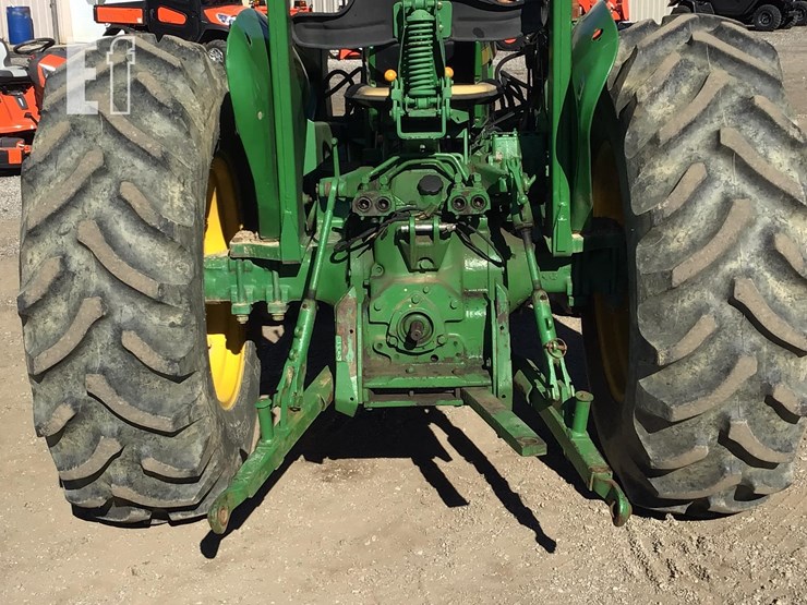 john-deere-2440-image-8