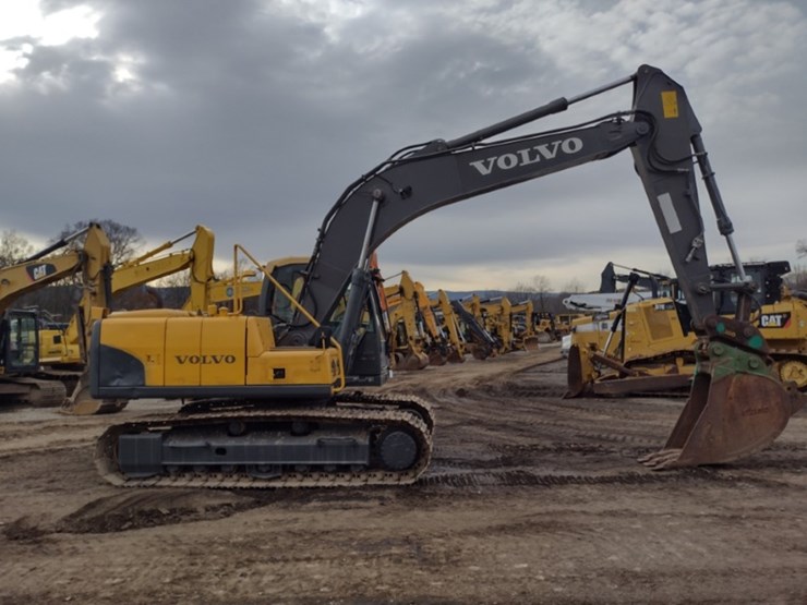7-volvo-ec160c-image-3
