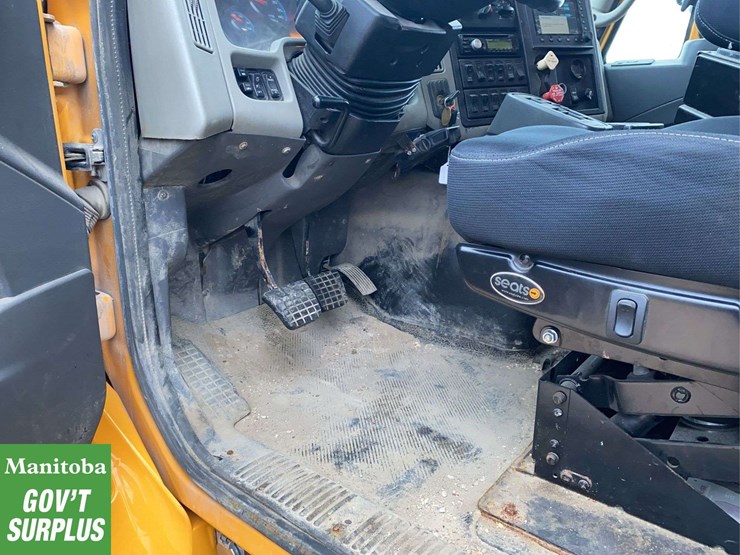 2009-international-workstar-7600-image-46