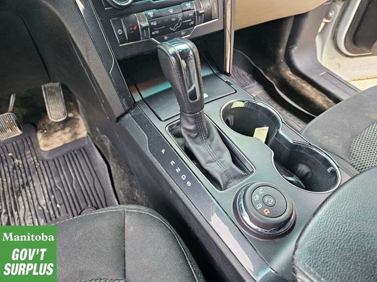 2017-ford-explorer-xlt-image-23