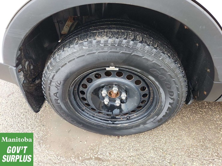 2013-ford-explorer-image-21