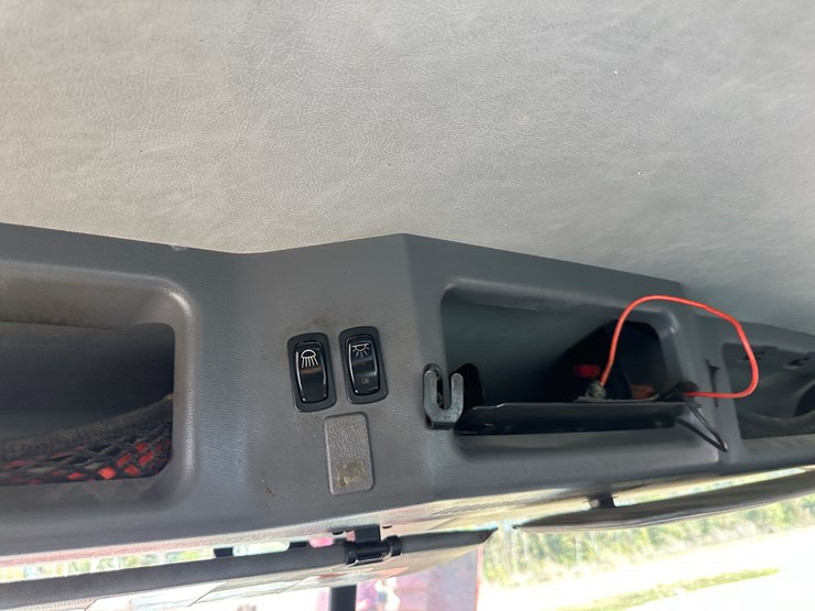 #33708-•-2014-mack-cxu-t/a-daycab-truck-tractor-1m1aw02y3em038036-image-76