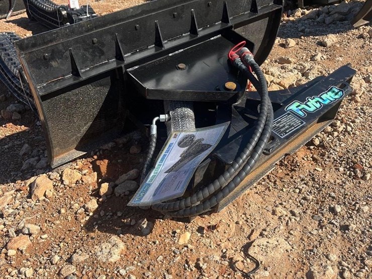 future-txc-hydraulic-skid-steer-snow-shovel-image-2