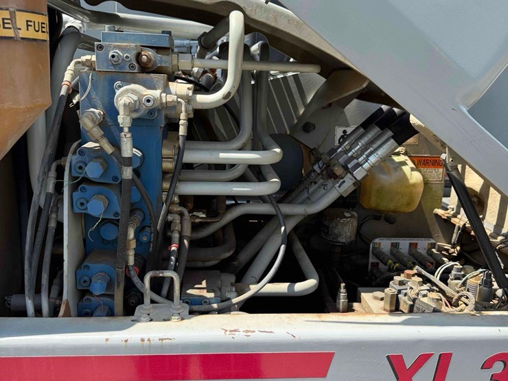 1998-gradall-xl3200-image-5