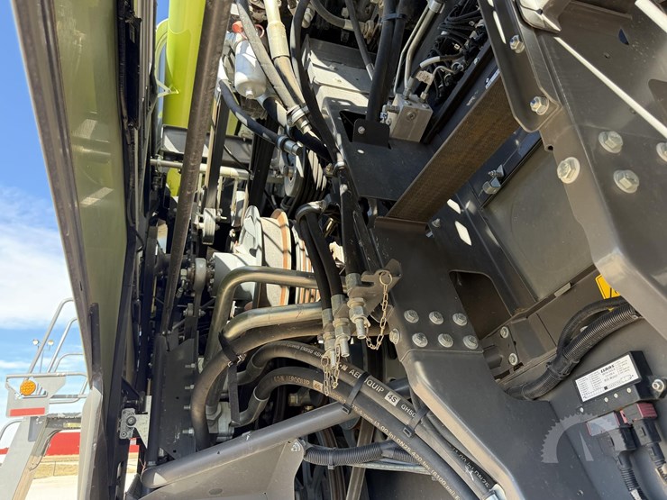 2022-claas-lexion-7500-image-92