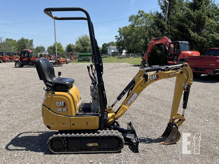 2022-caterpillar-300.9d-image-6