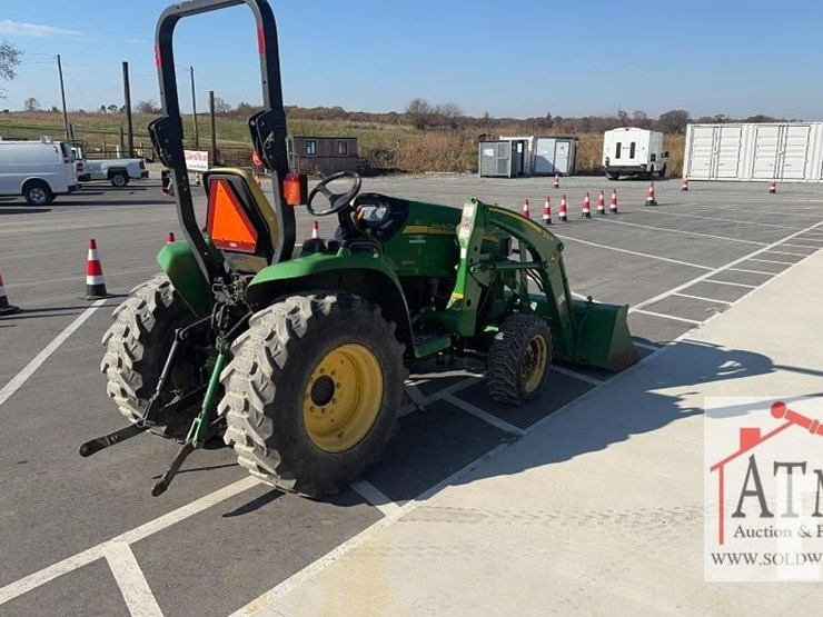 2004-john-deere-3120-image-5
