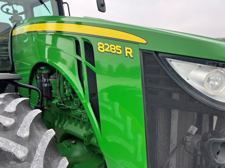 john-deere-8285r-image-25