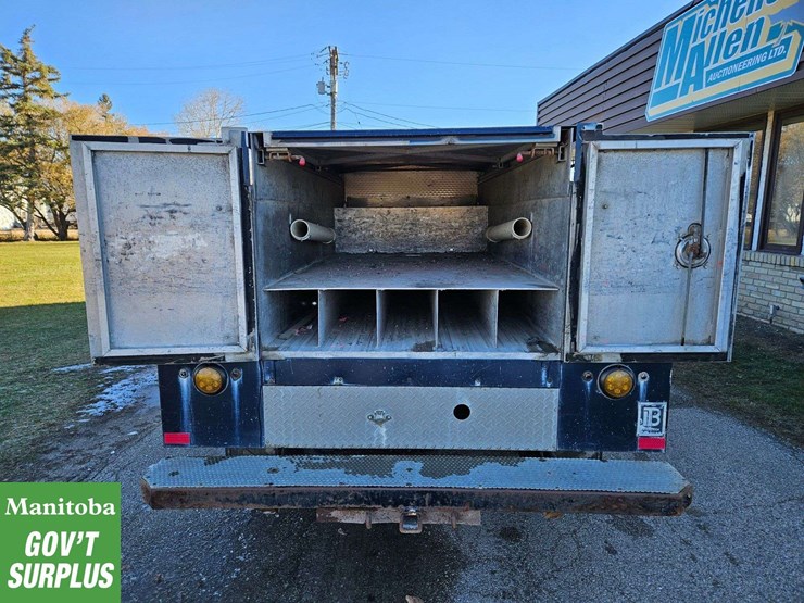 2012-chevrolet-silverado-2500hd-image-7