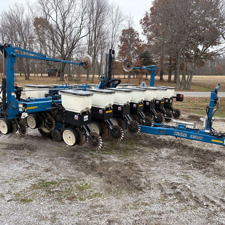 2005 KINZE 3500