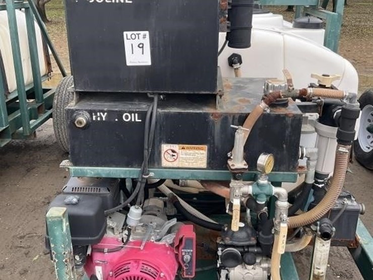 pbm-14'-400g-poly-mixing-tank-trailer-image-7