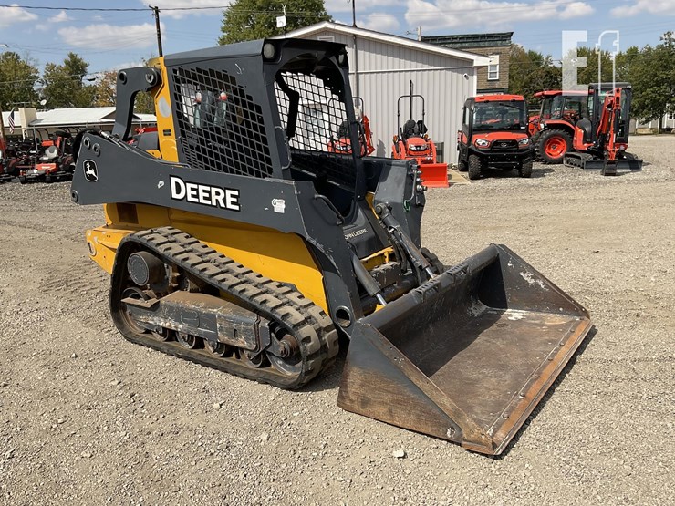 2015-deere-319e-image-7