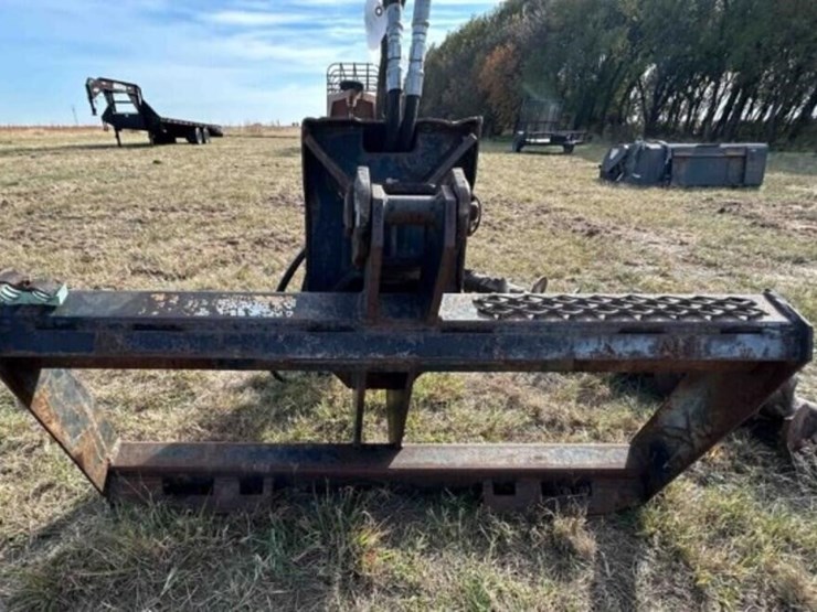 lowe-skid-steer-hex-auger-image-4