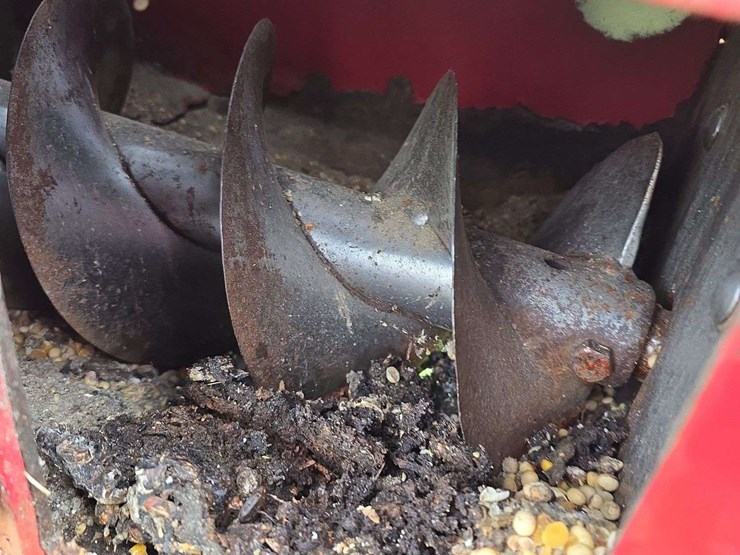 hutchinson-8x61-image-3