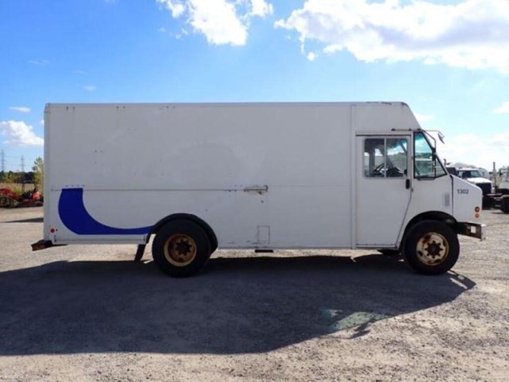 2013-freightliner-mt55-image-4