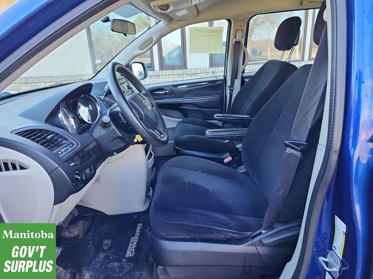 2013-dodge-grand-caravan-image-10