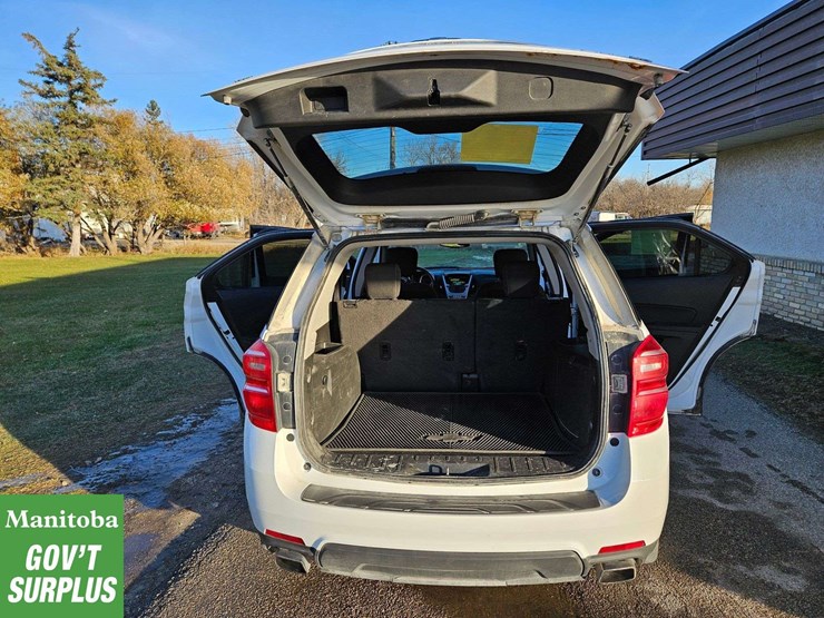 2016-chevrolet-equinox-lt-image-8