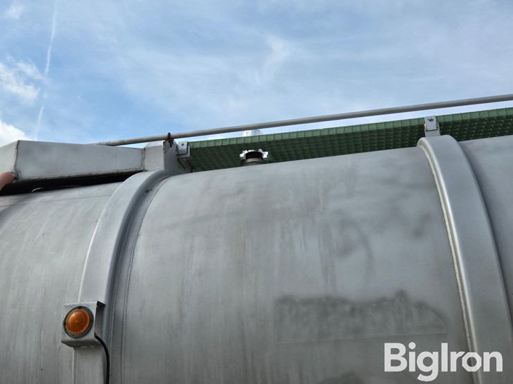 1969-j&l-3500-gal-t/a-ss-tanker-trailer-image-19