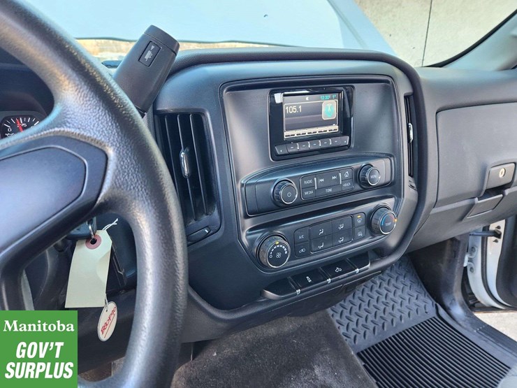 2015-chevrolet-silverado-1500-image-14