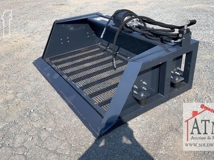 new-wolverine-screening-bucket---skidsteer-attach-image-1