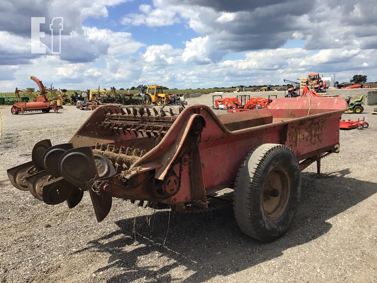 new-holland-327t-image-6