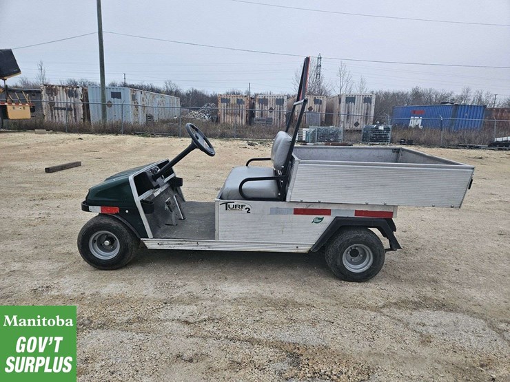 2011-club-car-turf-2-image-5