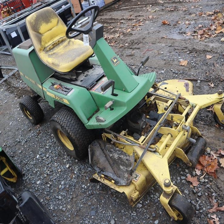 JOHN DEERE F725
