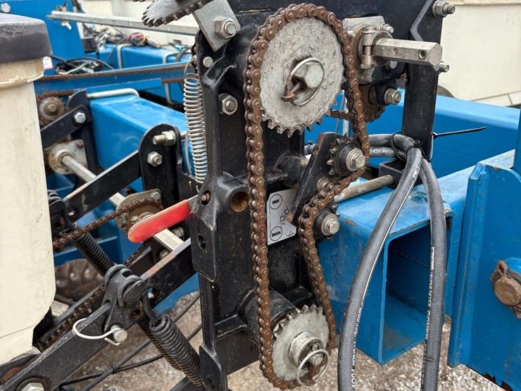 2005-kinze-3500-image-79