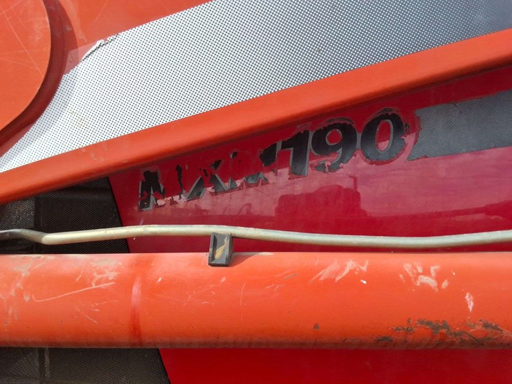 2004-case-ih-190-image-8