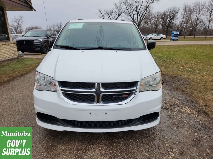 2015-dodge-grand-caravan-image-3