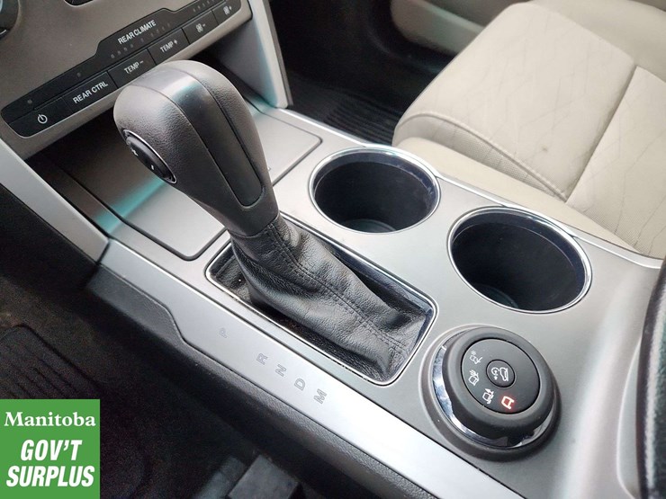 2013-ford-explorer-image-30