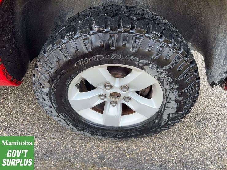 2016-dodge-1500-image-26