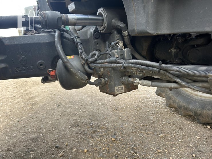 2014-challenger-mt585d-image-55