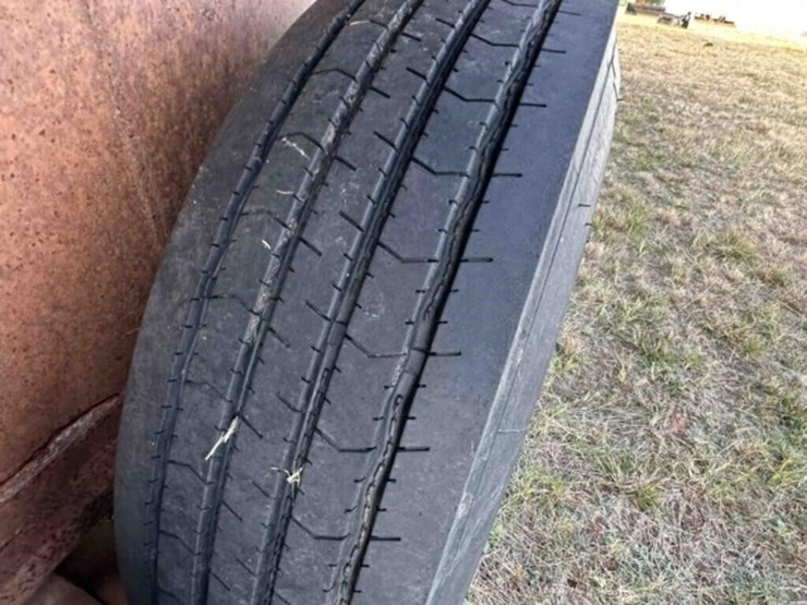 1984-24’-shelby-gooseneck-livestock-trailer-image-17