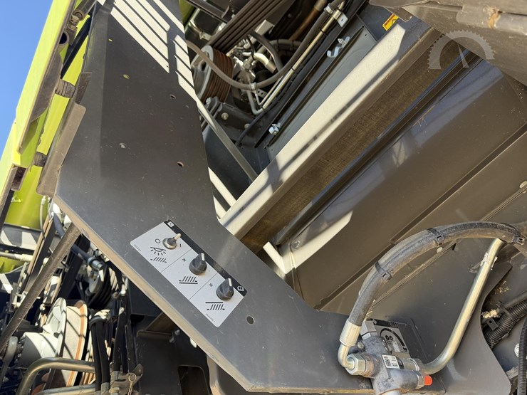 2022-claas-lexion-7500-image-91
