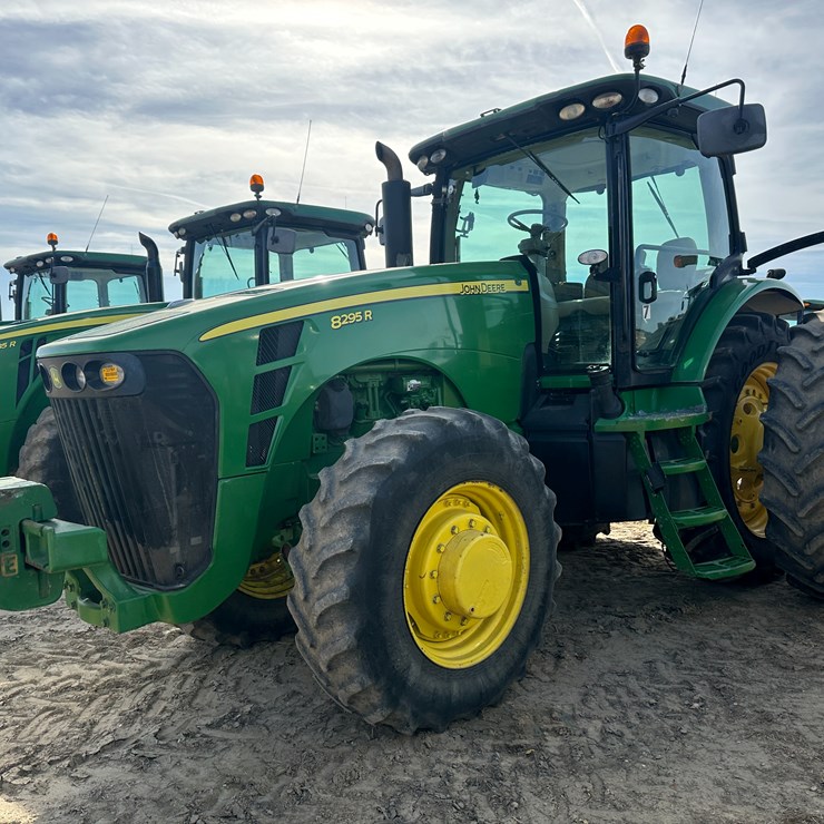 2010 JOHN DEERE 8295R