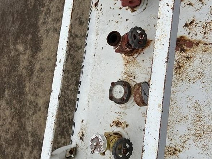 1000-gallon-anyhydrous-tank-(1)-35-image-8