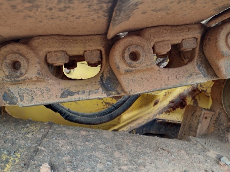 komatsu-d61ex-23-image-30