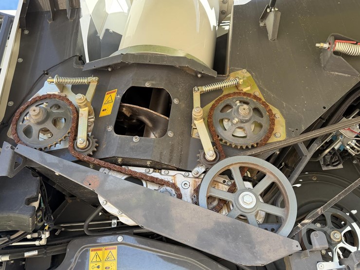 2022-claas-lexion-7500-image-39